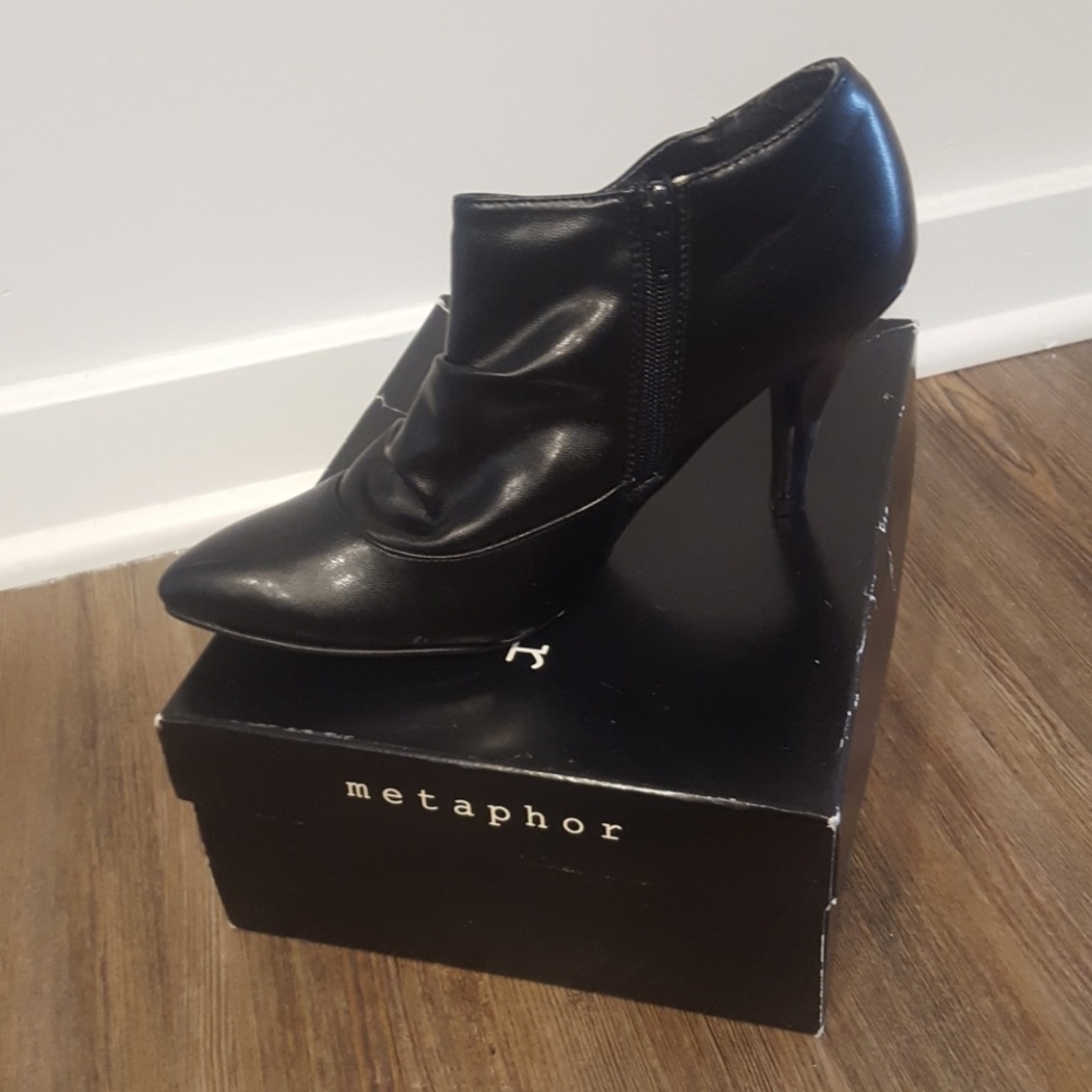 👠Black Ankle boots